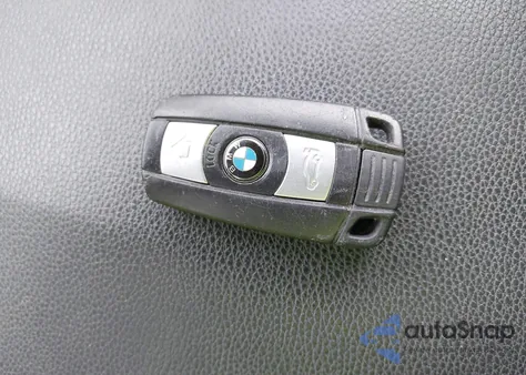 2012 BMW 128I z USA, uszkodzony, nr VIN WBAUN1C53CVR00282